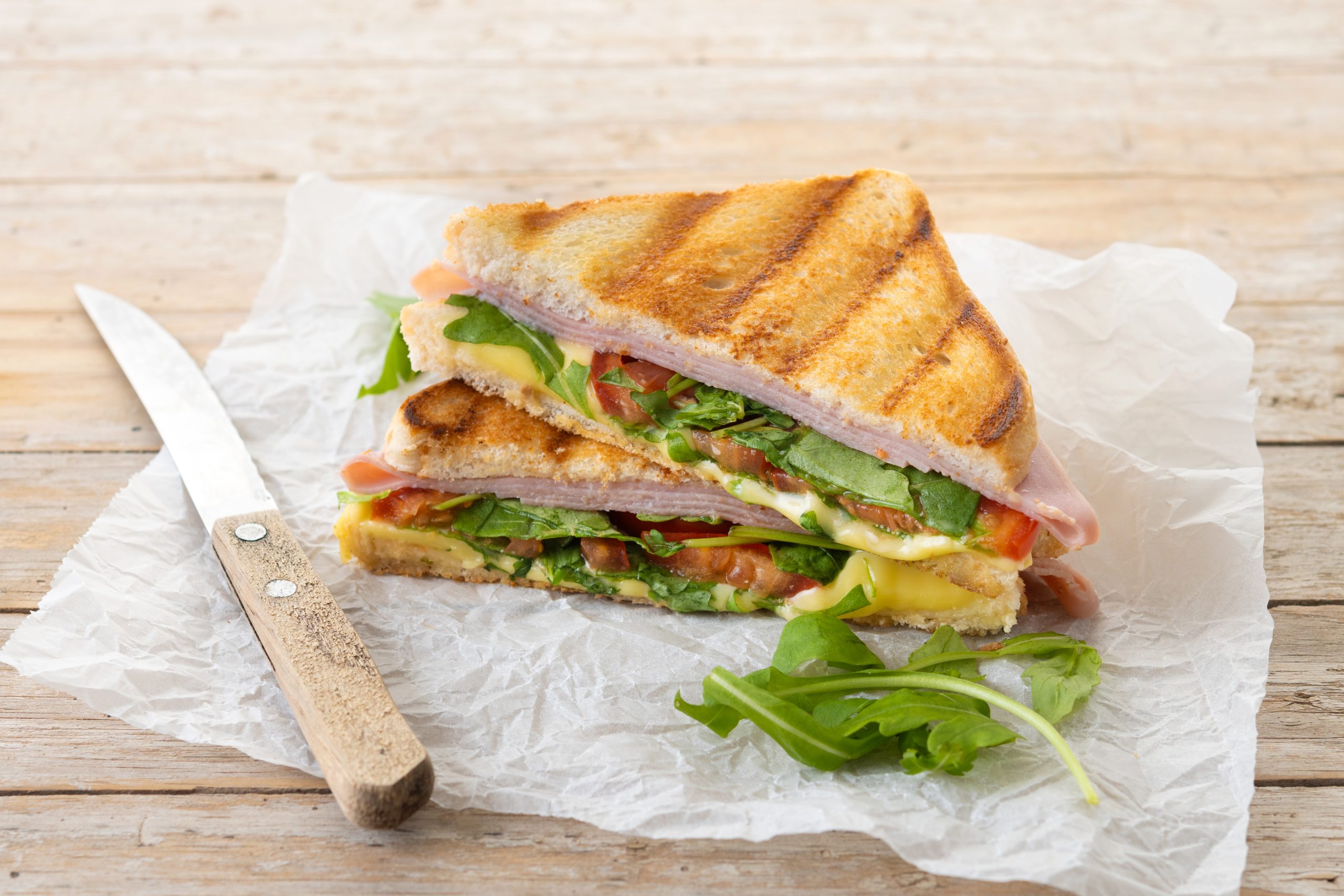 Panini sans machine : mythe ou astuce de chef ? - Angelis Restaurant